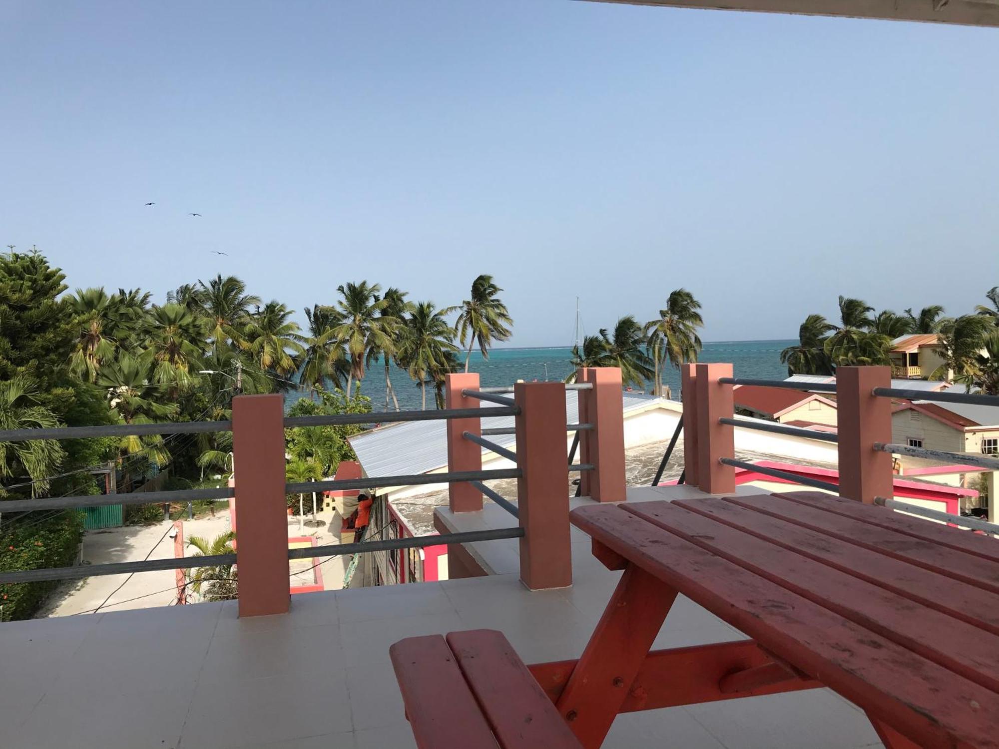 Tropical Paradise Express Caye Caulker Εξωτερικό φωτογραφία