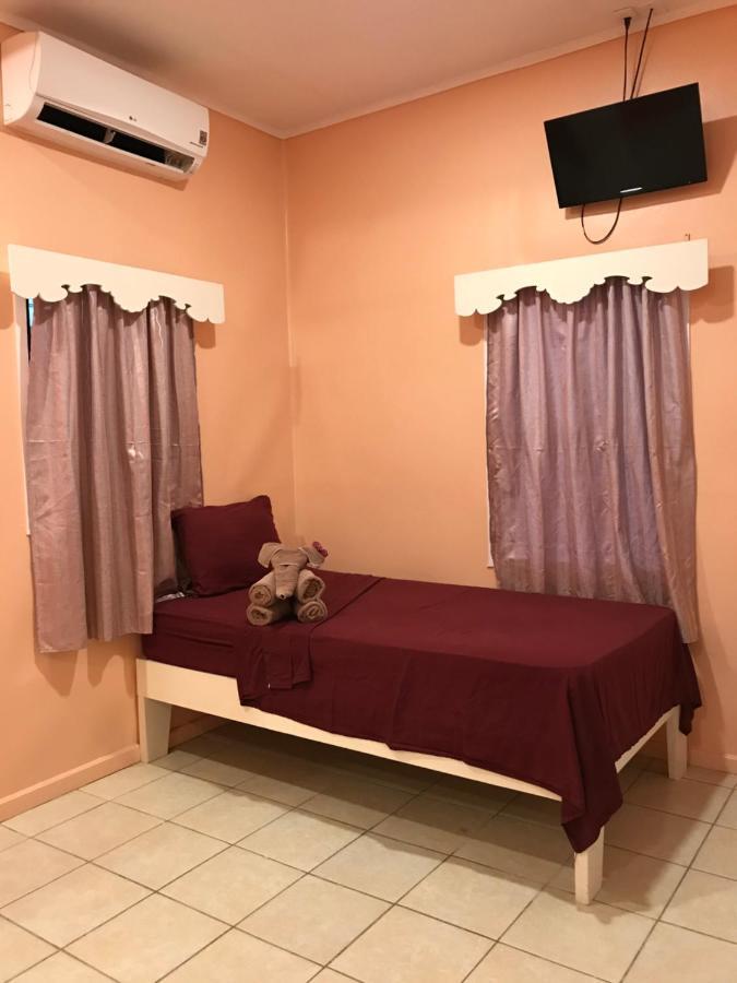Tropical Paradise Express Caye Caulker Εξωτερικό φωτογραφία