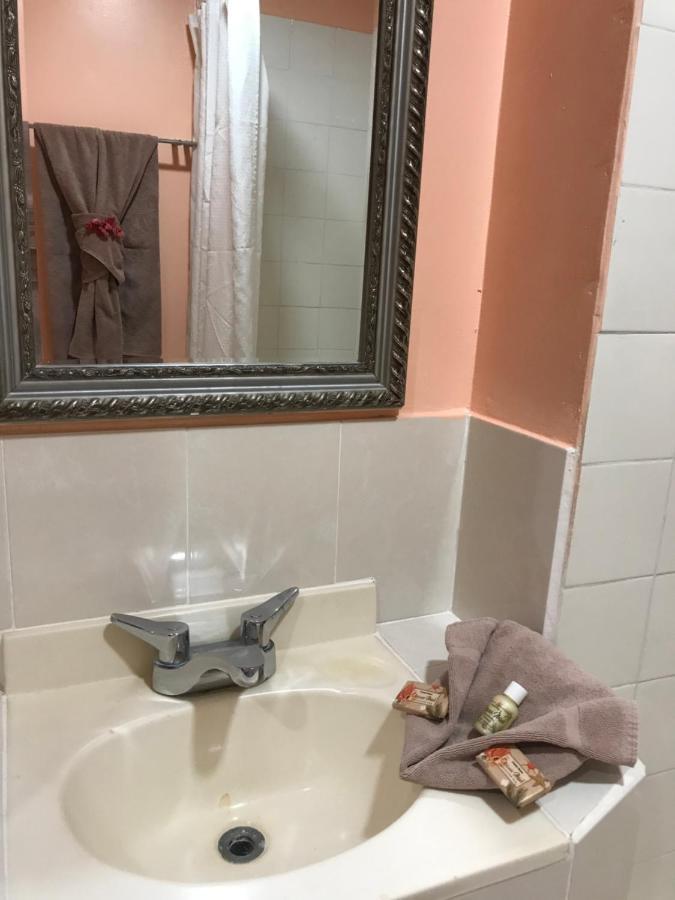 Tropical Paradise Express Caye Caulker Εξωτερικό φωτογραφία