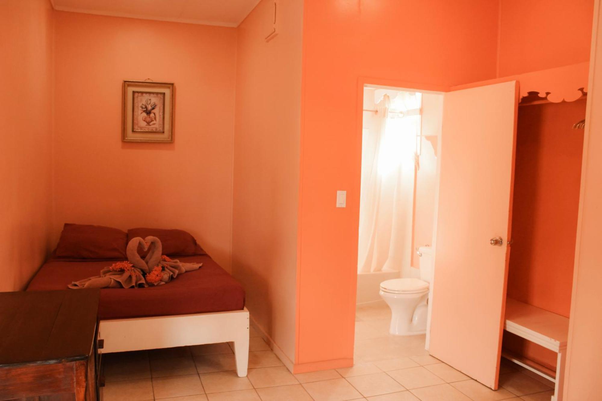 Tropical Paradise Express Caye Caulker Εξωτερικό φωτογραφία