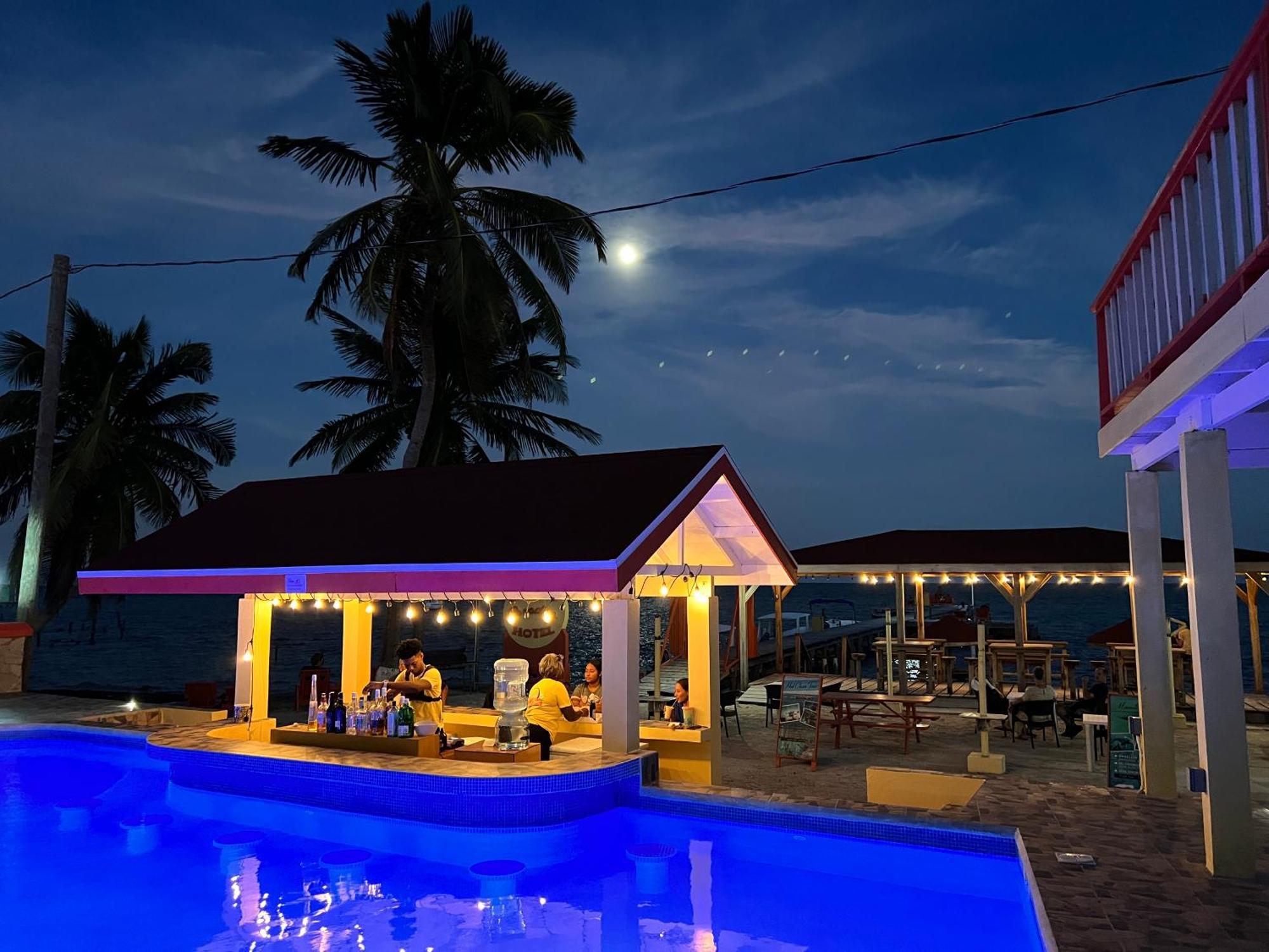 Tropical Paradise Express Caye Caulker Εξωτερικό φωτογραφία